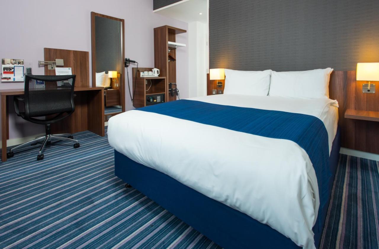 Holiday Inn Express London - Vauxhall Nine Elms Exterior foto