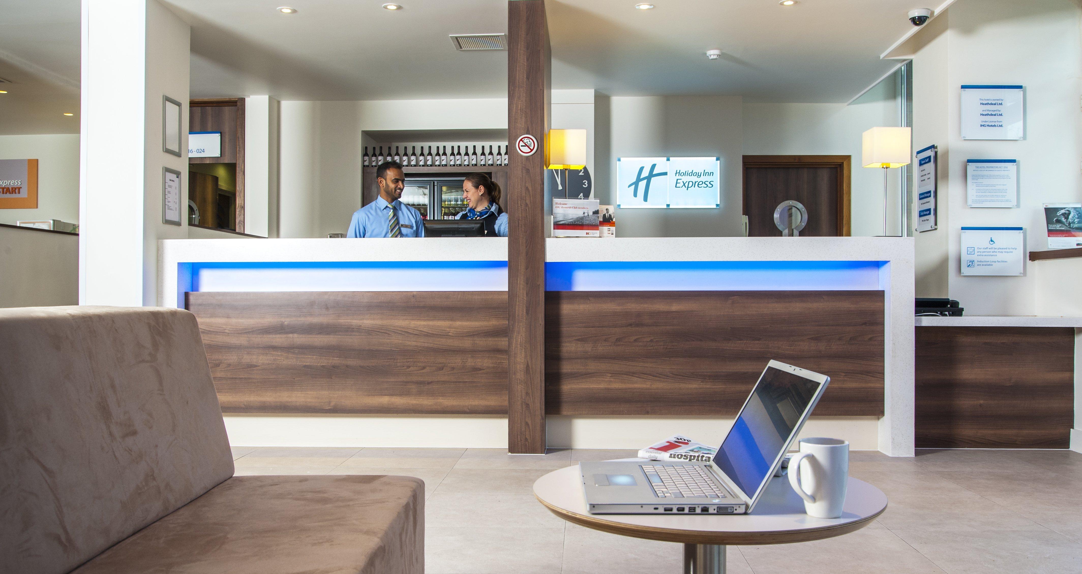 Holiday Inn Express London - Vauxhall Nine Elms Exterior foto
