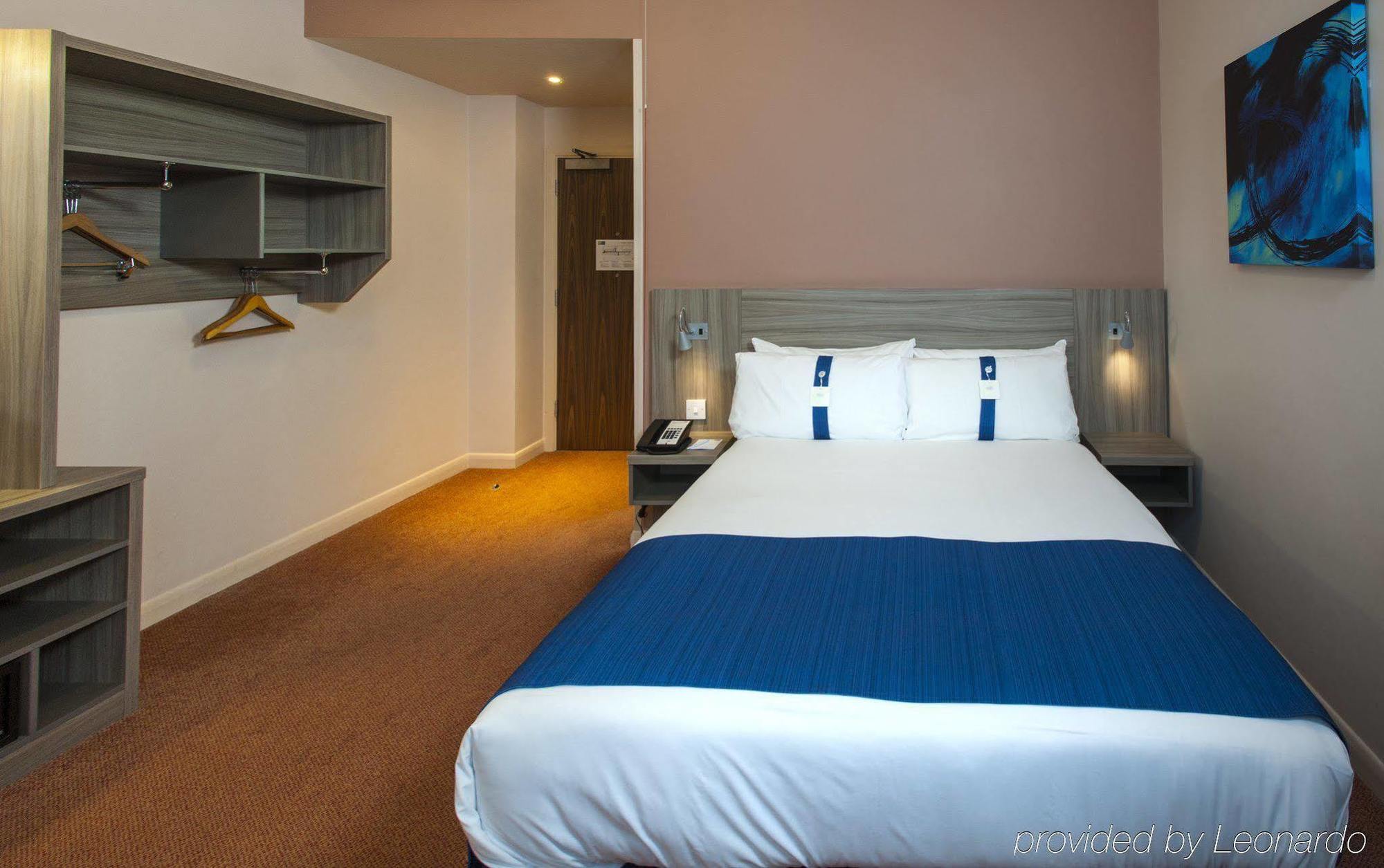 Holiday Inn Express London - Vauxhall Nine Elms Exterior foto