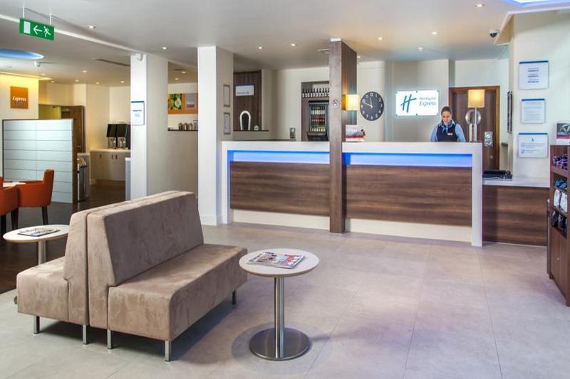 Holiday Inn Express London - Vauxhall Nine Elms Exterior foto