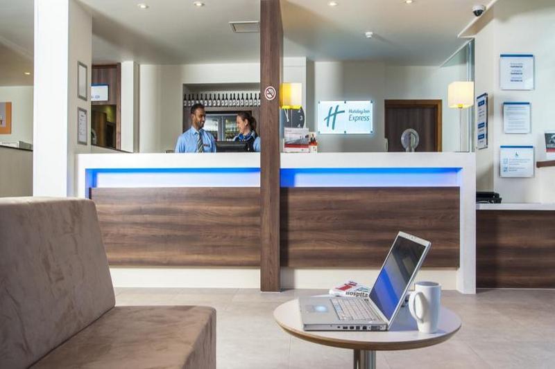 Holiday Inn Express London - Vauxhall Nine Elms Exterior foto